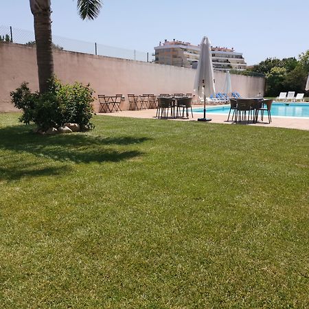 איזמוריס Hotel La Fontaine מראה חיצוני תמונה
