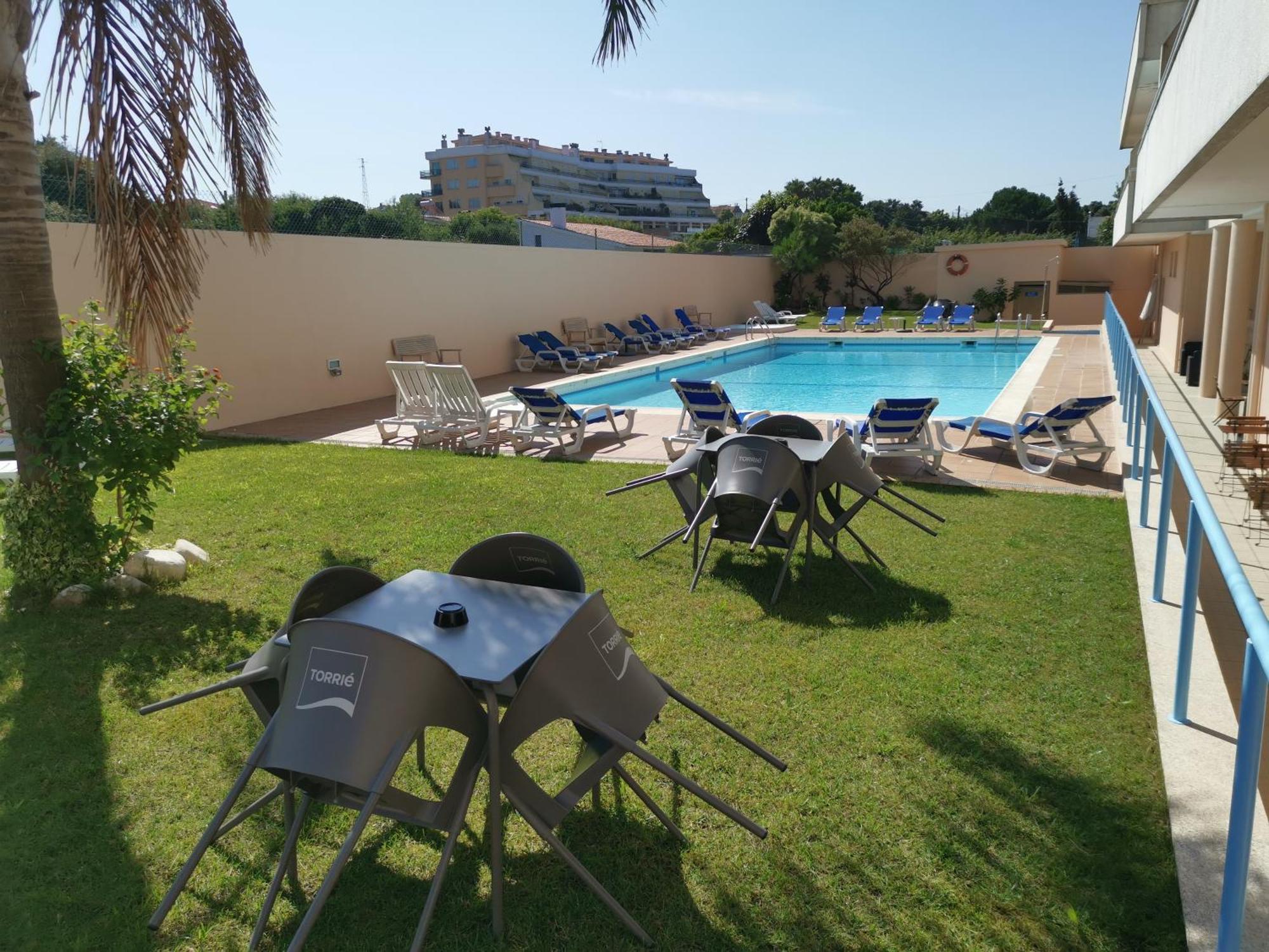 איזמוריס Hotel La Fontaine מראה חיצוני תמונה
